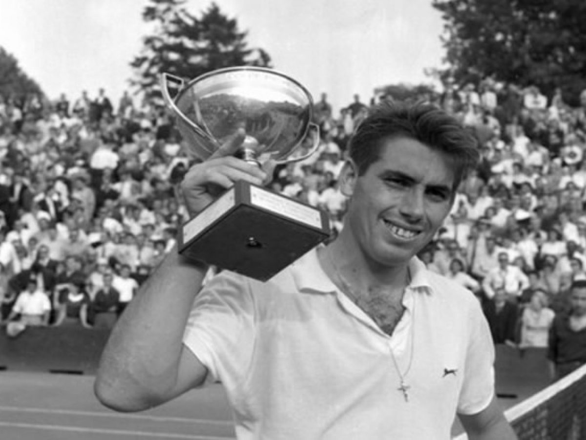 Herstellen Vervagen Chromatisch Manuel Santana- the sporting legend recognised as the Tennis Trailblazer  from Spain